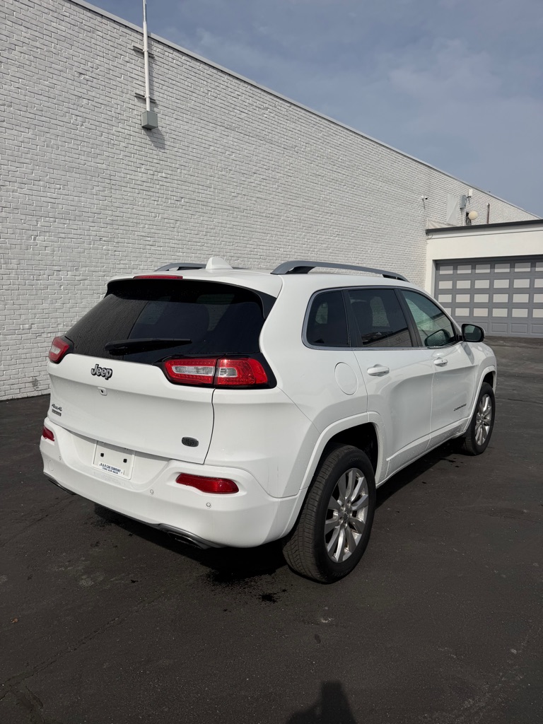 Photo 5 of this JEEP CHEROKEE