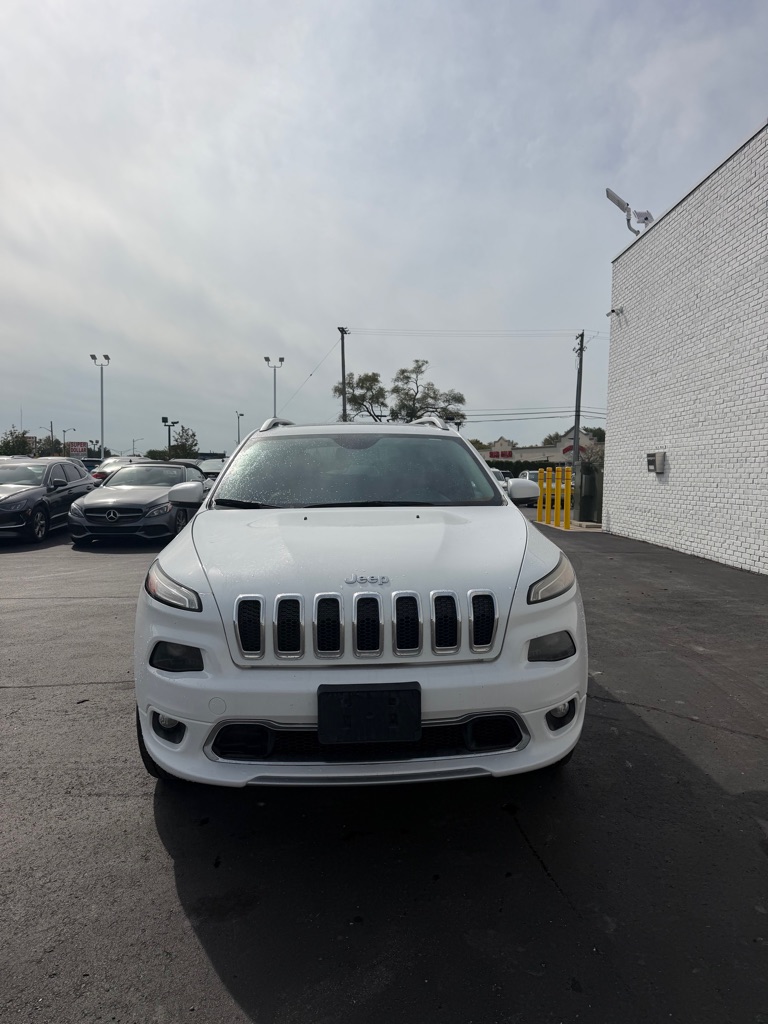 Photo 8 of this JEEP CHEROKEE