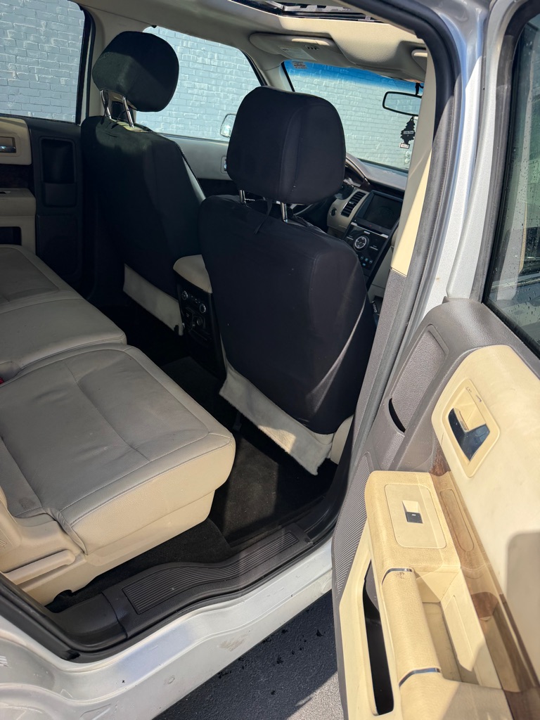 Photo 10 of this FORD FLEX