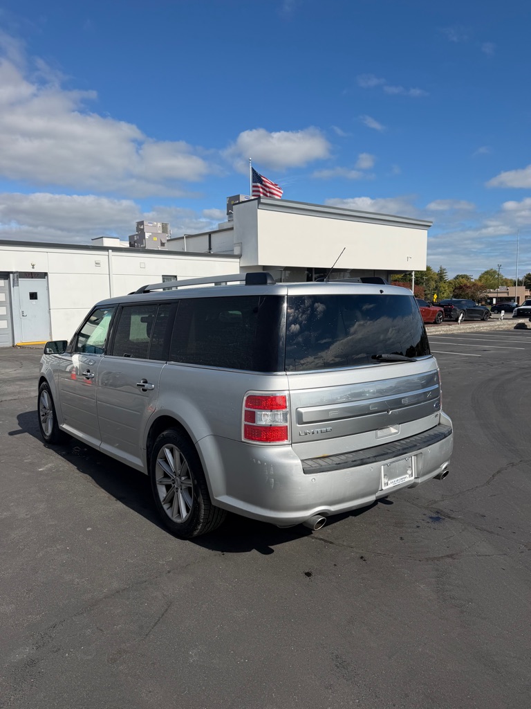 Photo 3 of this FORD FLEX