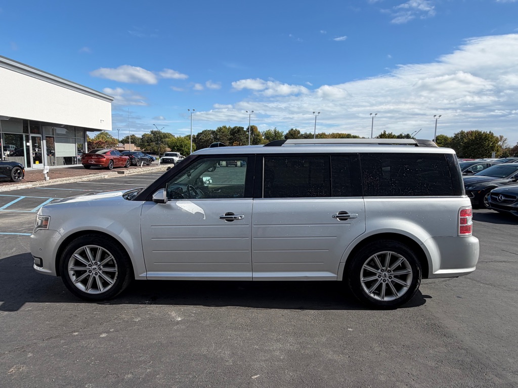 Photo 2 of this FORD FLEX