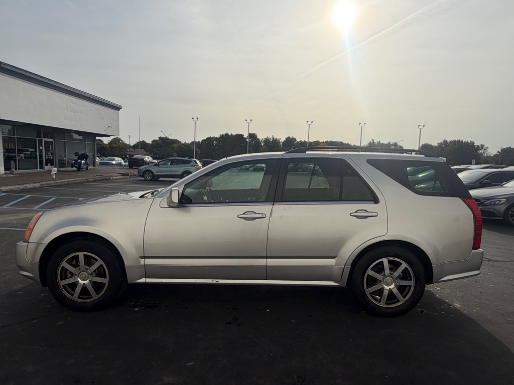 Photo 2 of this CADILLAC SRX
