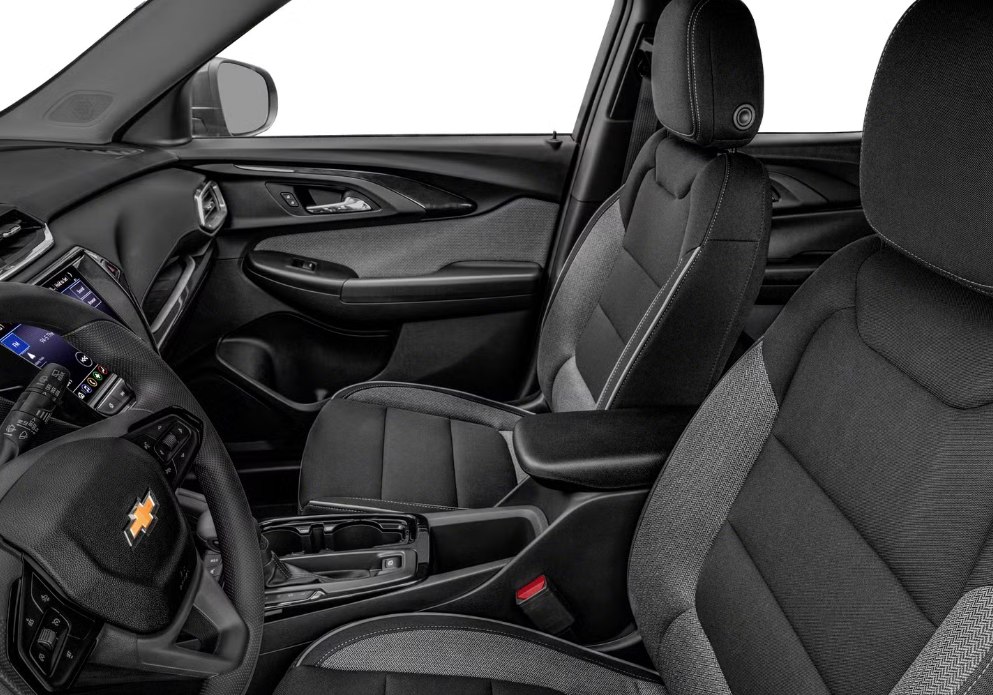 Photo 8 of this CHEVROLET TRAILBLAZER