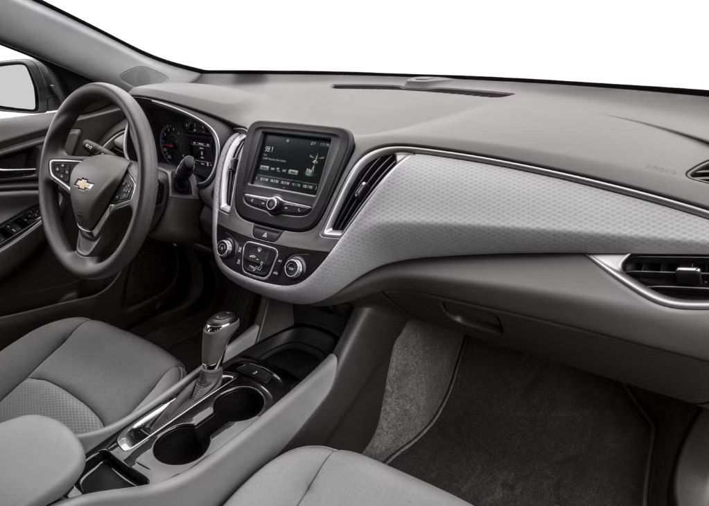 Photo 6 of this CHEVROLET MALIBU