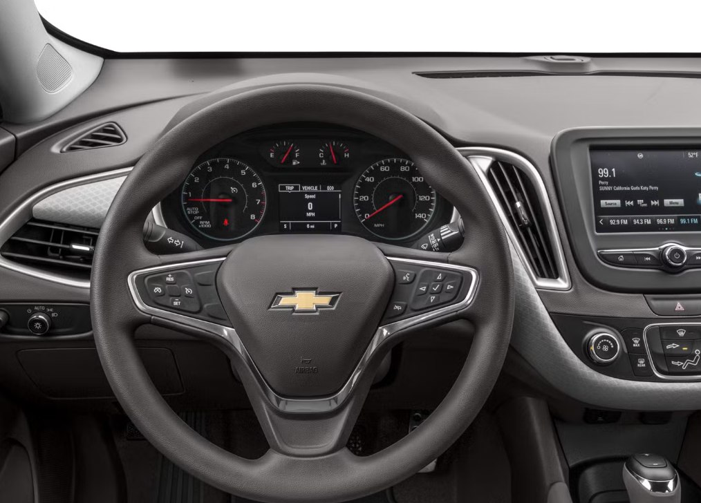 Photo 4 of this CHEVROLET MALIBU