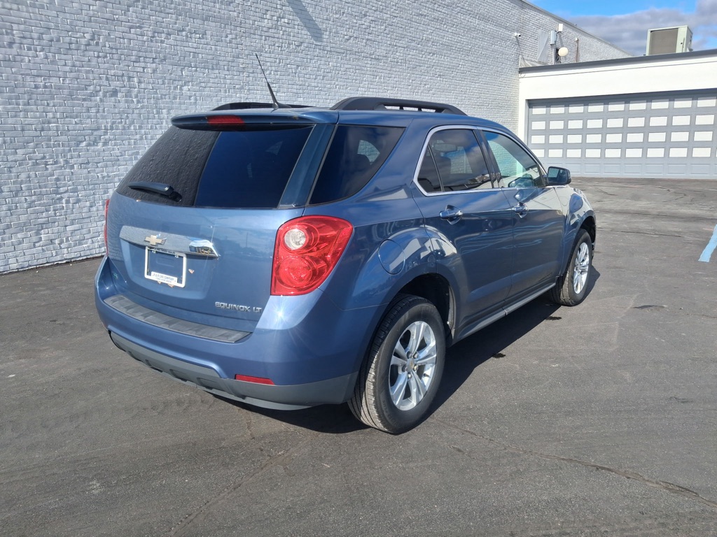 Photo 5 of this CHEVROLET EQUINOX