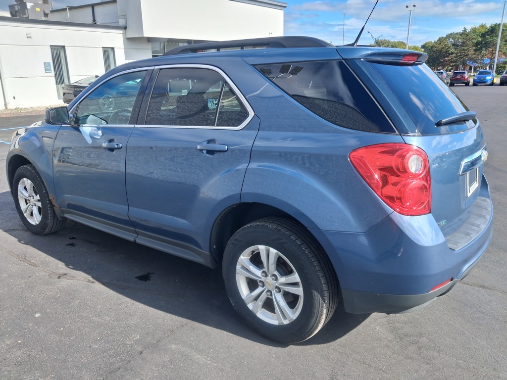 Photo 3 of this CHEVROLET EQUINOX