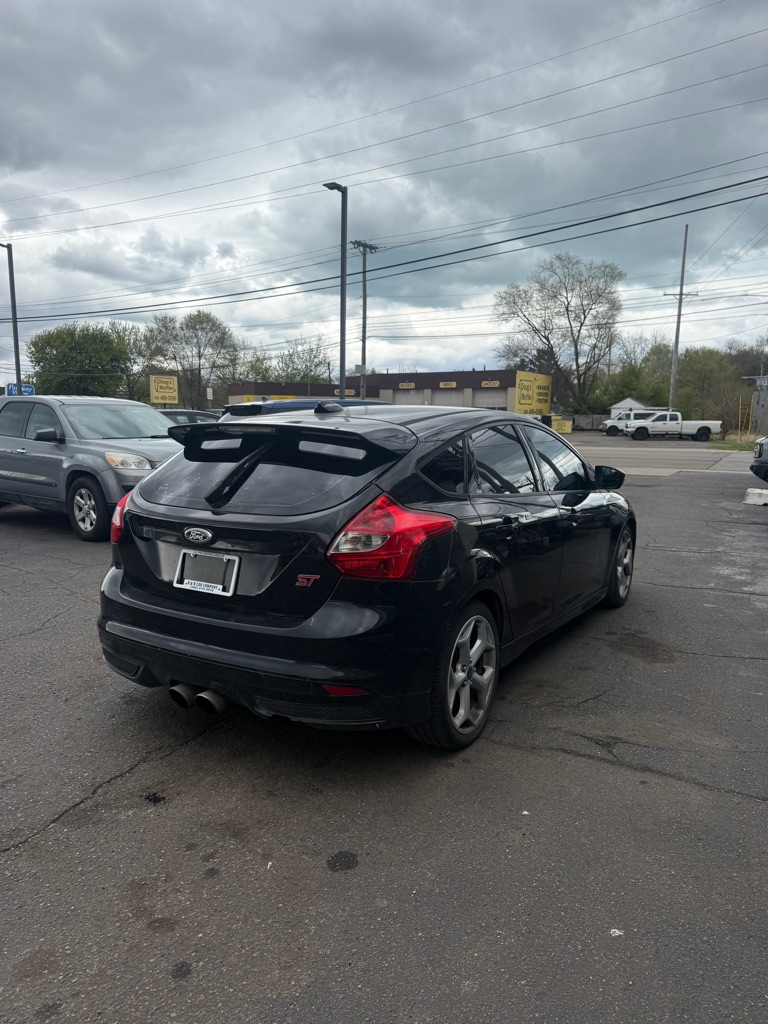 Photo 5 of this FORD FOCUS