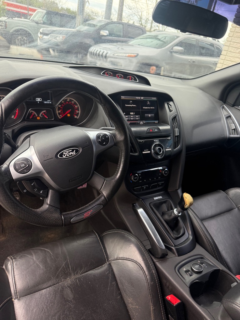 Photo 9 of this FORD FOCUS