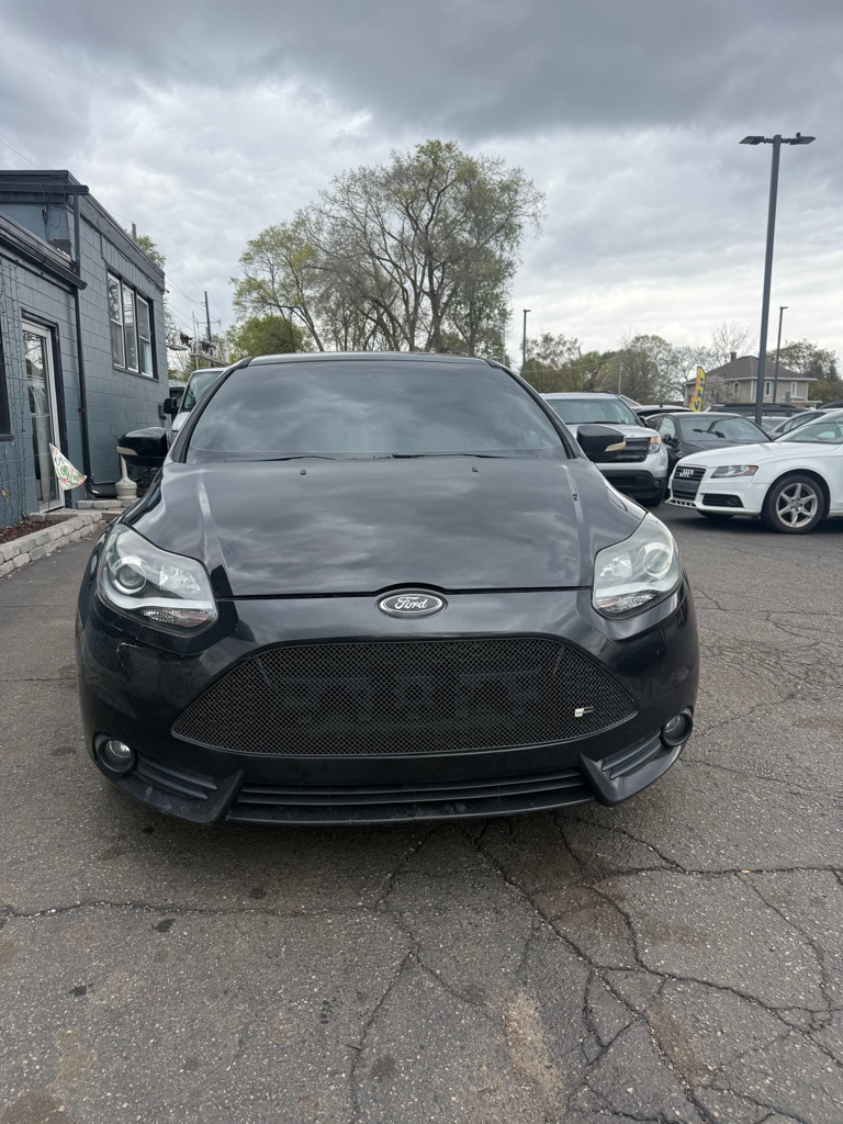 Photo 8 of this FORD FOCUS