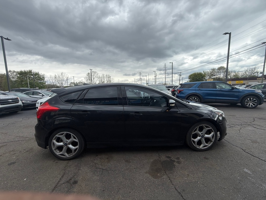 Photo 6 of this FORD FOCUS