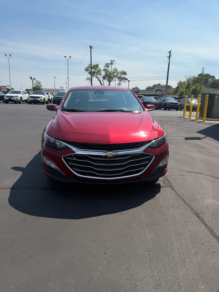 Photo 8 of this CHEVROLET MALIBU