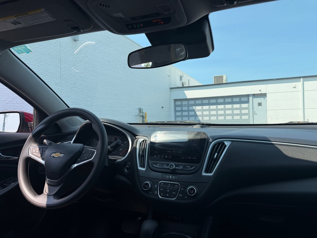 Photo 11 of this CHEVROLET MALIBU