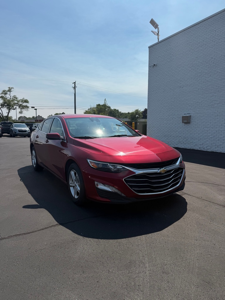 Photo 7 of this CHEVROLET MALIBU