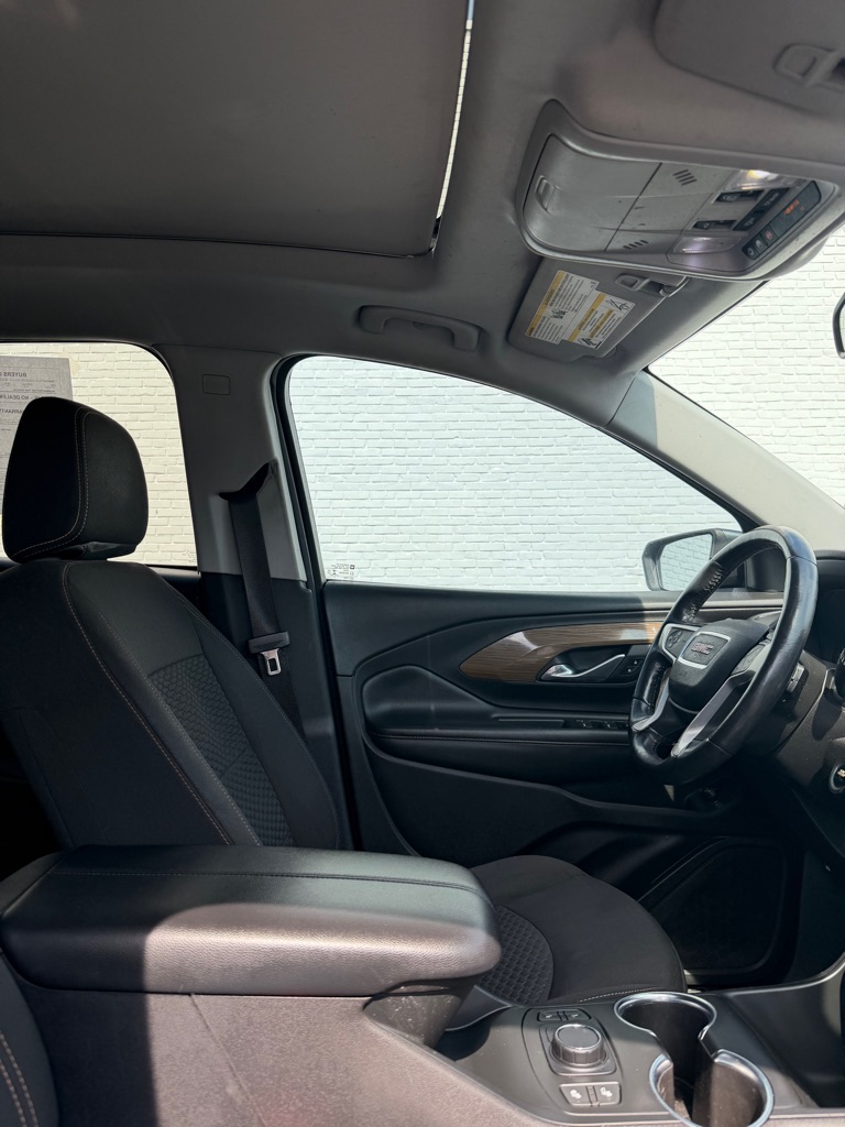 Photo 9 of this GMC TERRAIN