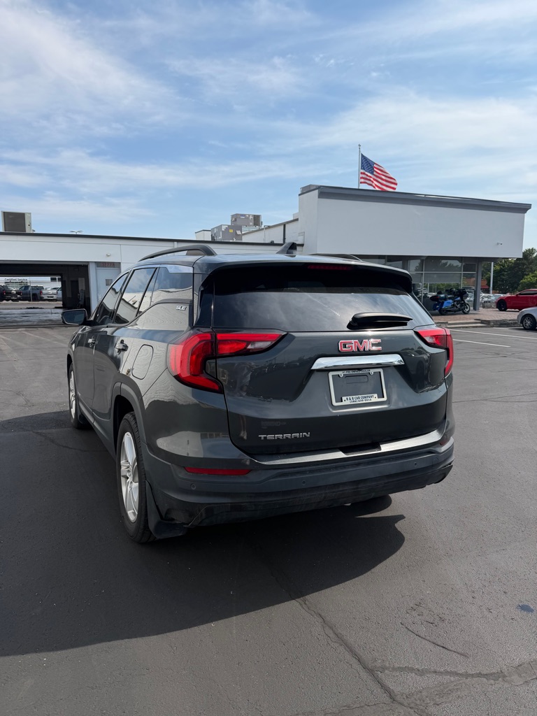 Photo 3 of this GMC TERRAIN