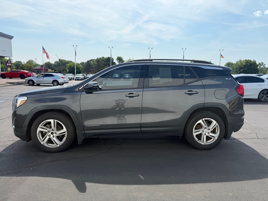 Photo 2 of this GMC TERRAIN