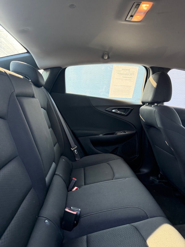 Photo 11 of this CHEVROLET MALIBU