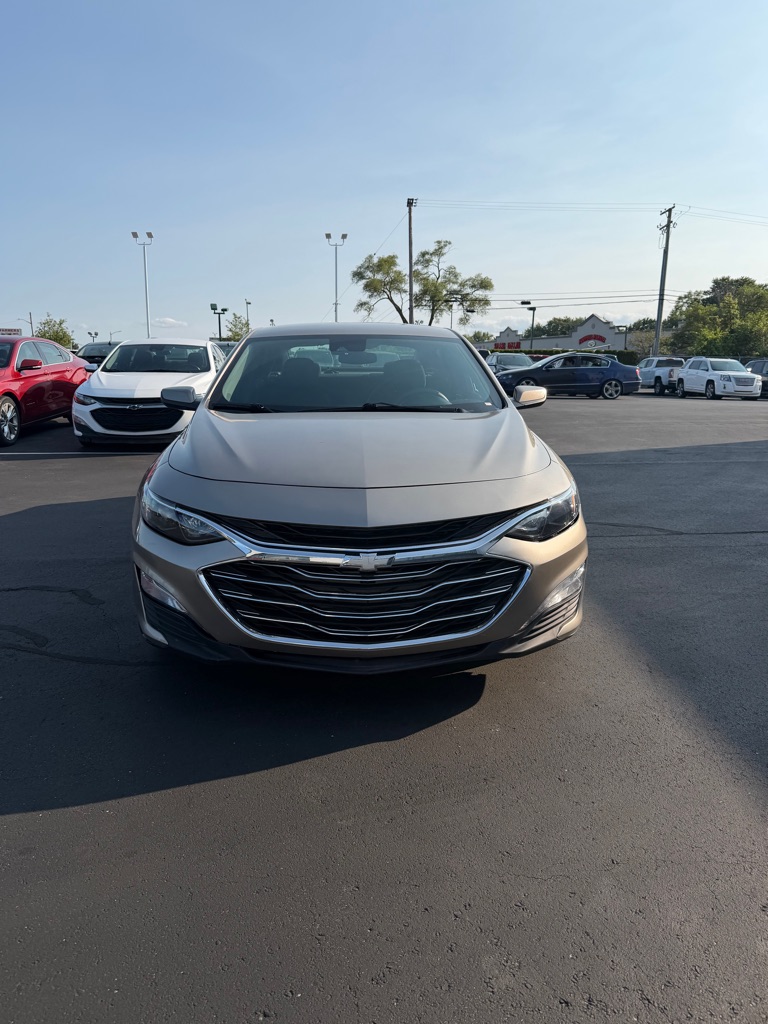 Photo 8 of this CHEVROLET MALIBU