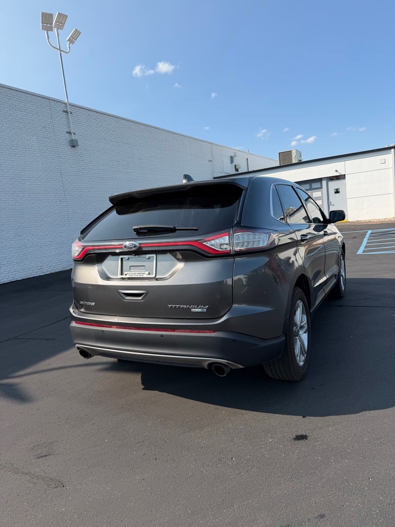 Photo 5 of this FORD EDGE