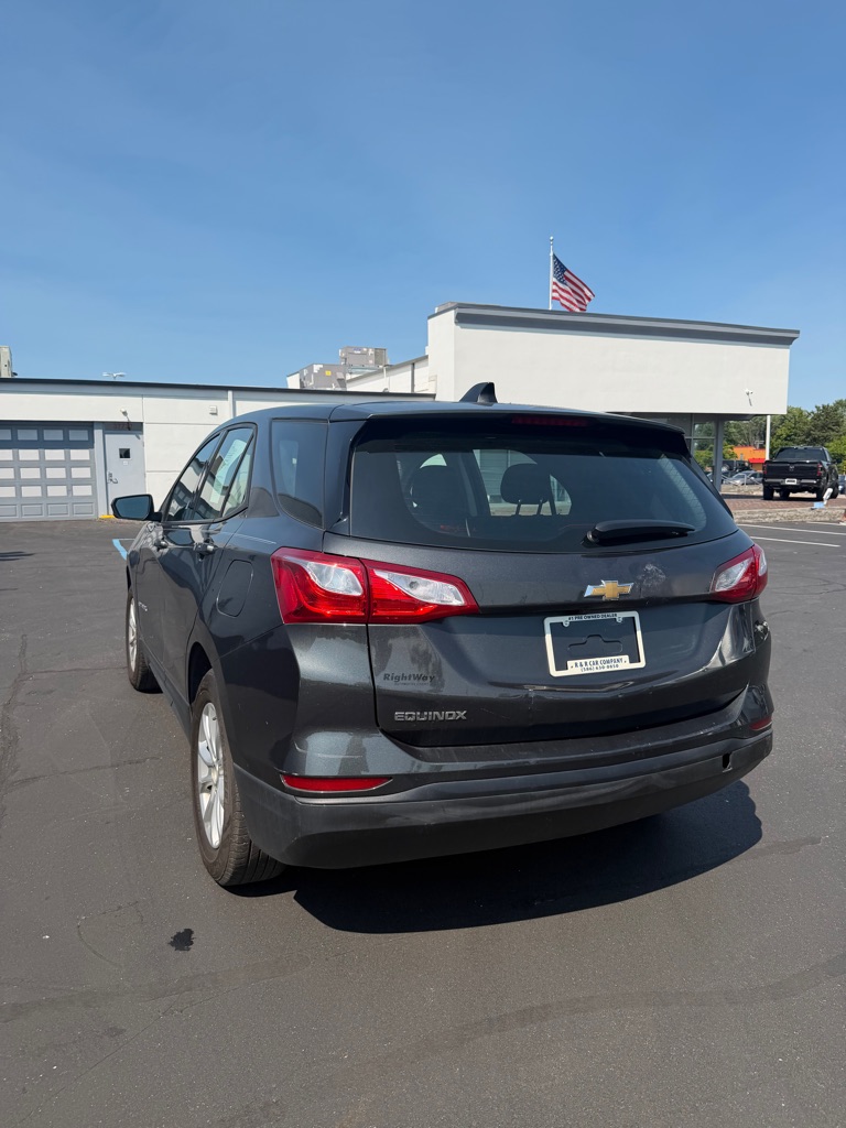 Photo 3 of this CHEVROLET EQUINOX
