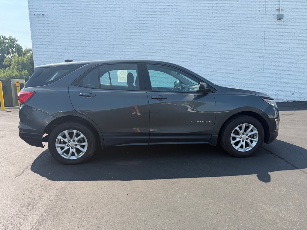 Photo 6 of this CHEVROLET EQUINOX