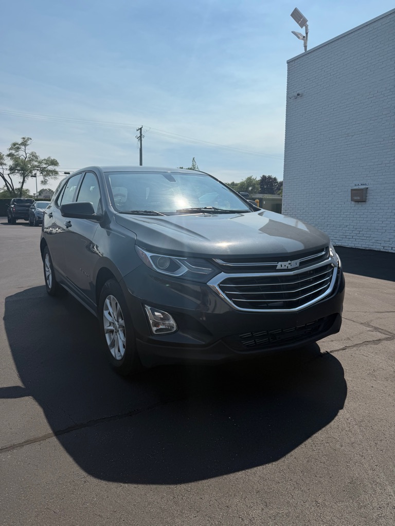 Photo 7 of this CHEVROLET EQUINOX