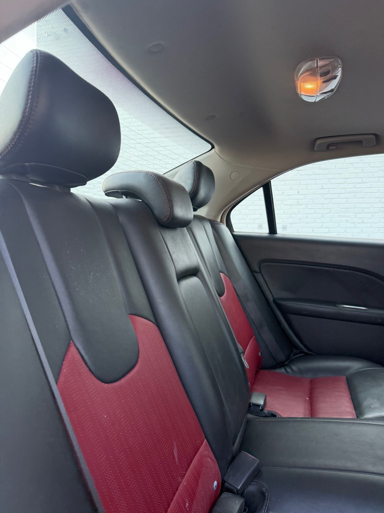 Photo 10 of this FORD FUSION
