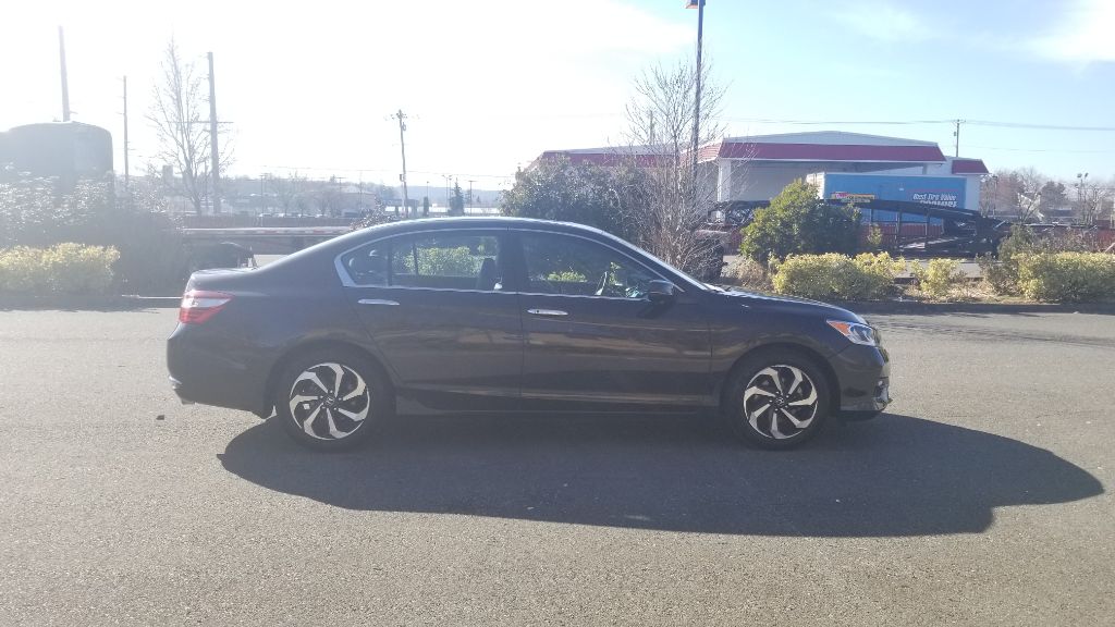 Photo 5 of this HONDA ACCORD