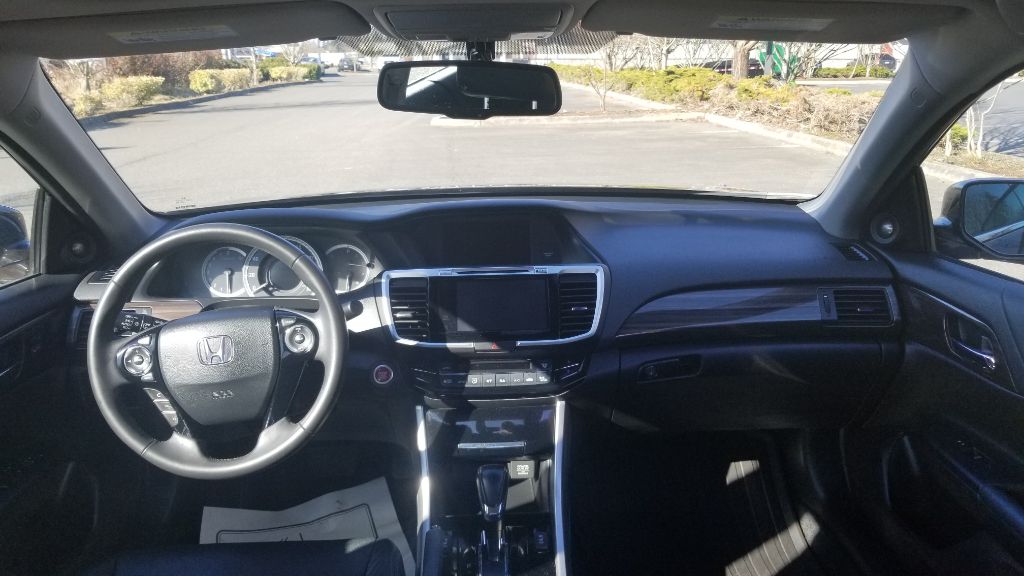 Photo 8 of this HONDA ACCORD