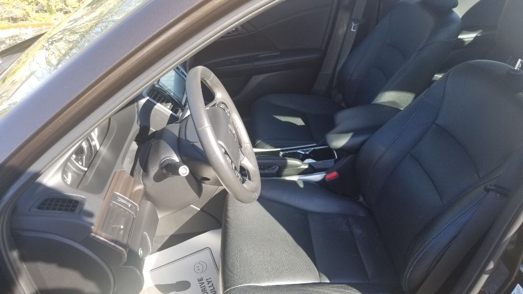 Photo 7 of this HONDA ACCORD