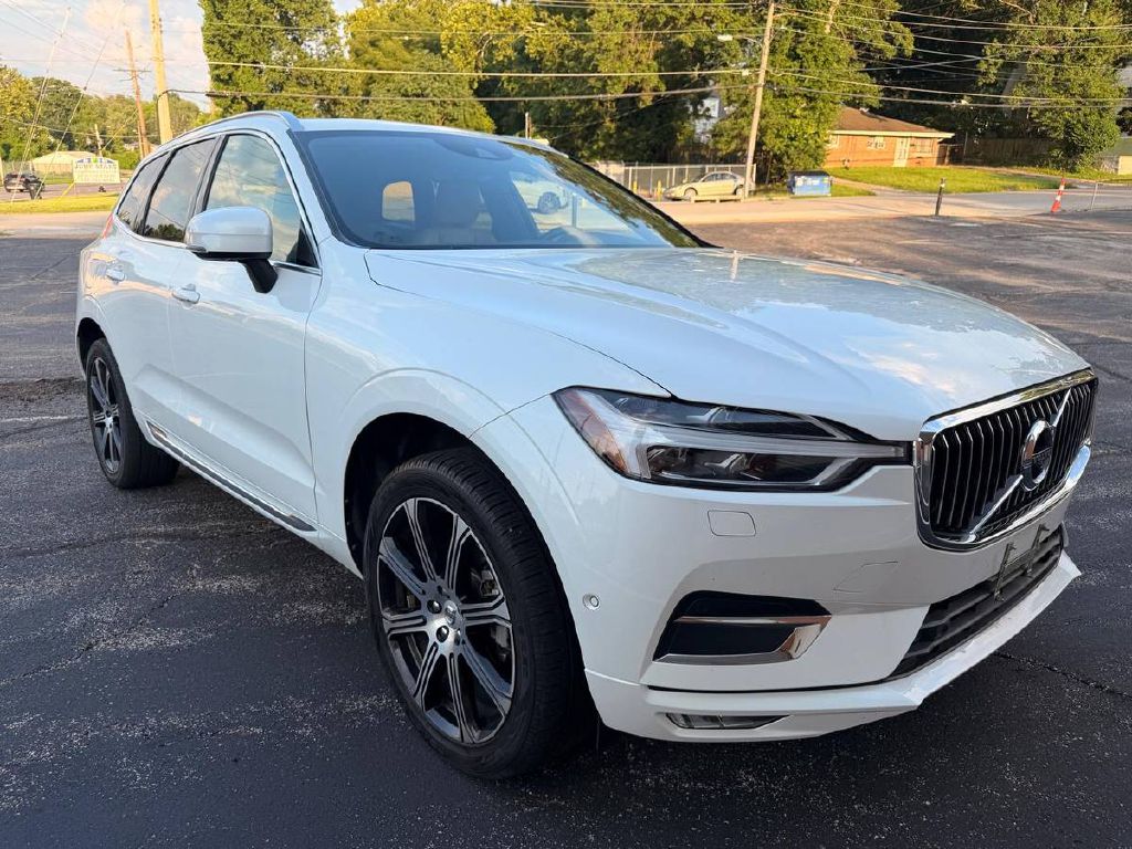 White 2019 Volvo XC60 SUV / Crossover Front-Wheel Drive Automatic
