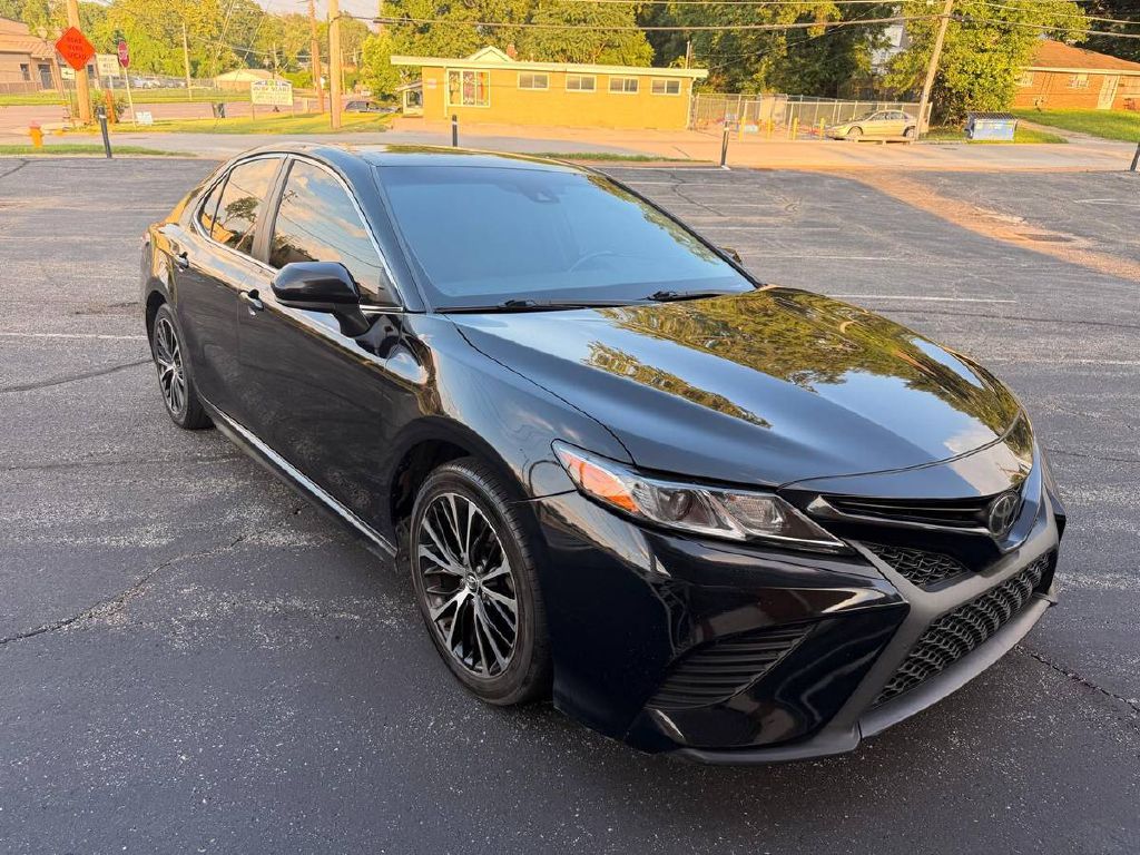 Black 2020 Toyota Camry Sedan Front-Wheel Drive Automatic