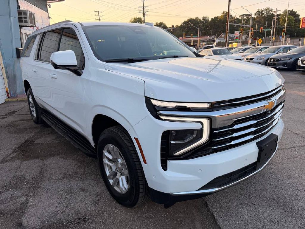 White 2025 Chevrolet Suburban SUV / Crossover Four-Wheel Drive Automatic