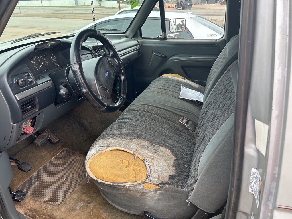Photo 2 of this FORD F-150