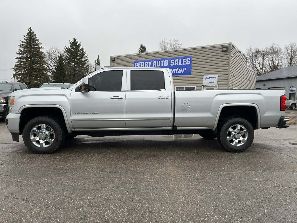 2018 GMC Sierra 3500HD Denali Crew Cab LB 4WD