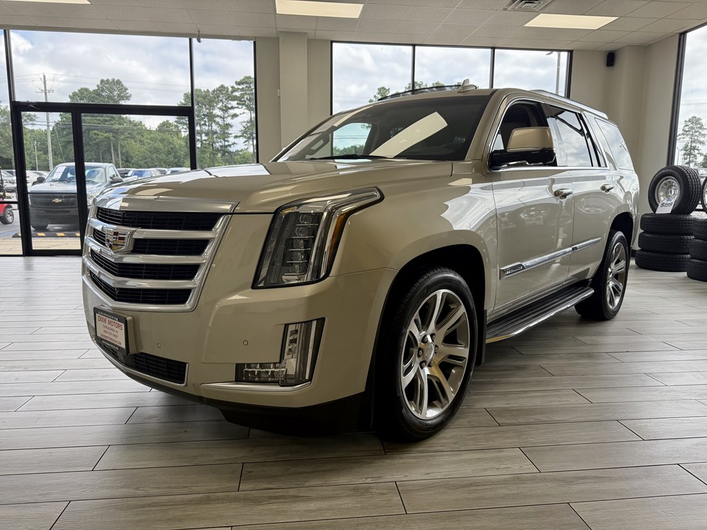 Photo 3 of this CADILLAC ESCALADE