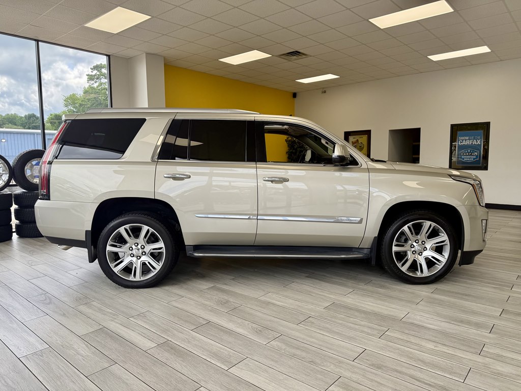 Photo 5 of this CADILLAC ESCALADE