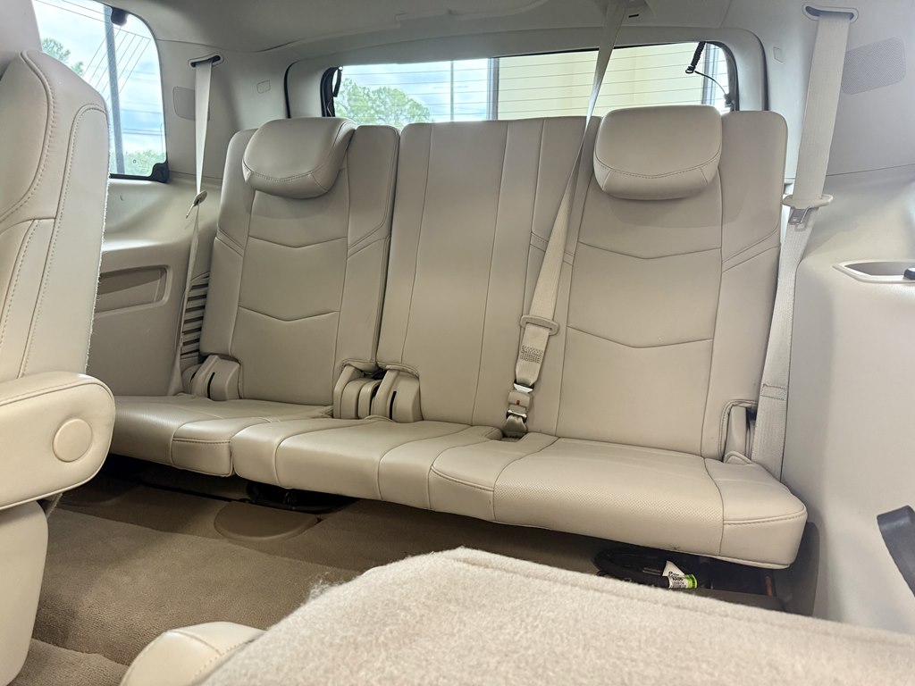 Photo 18 of this CADILLAC ESCALADE