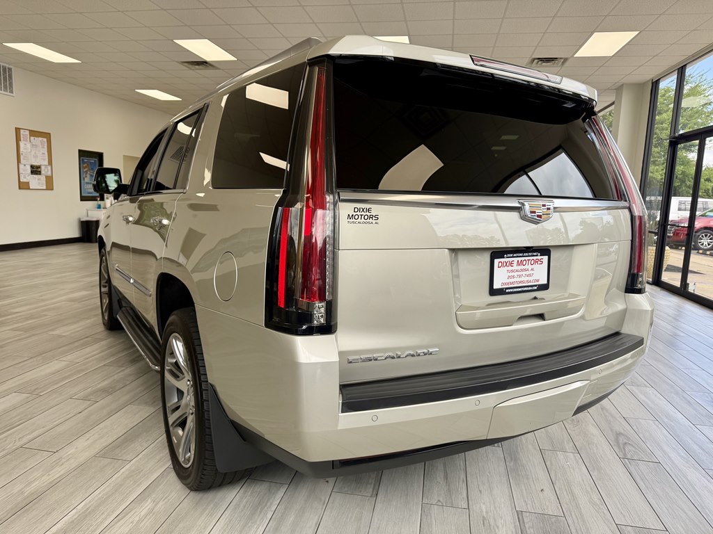Photo 7 of this CADILLAC ESCALADE