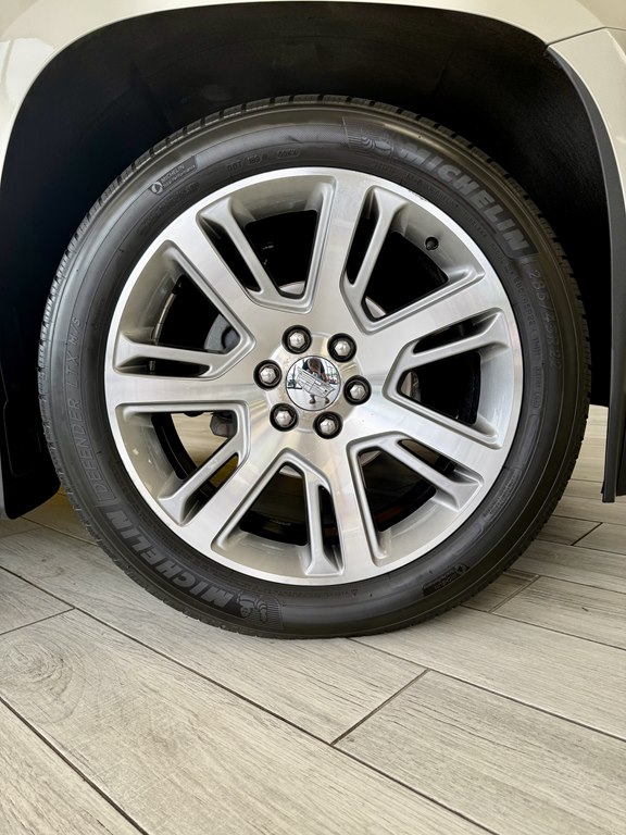 Photo 20 of this CADILLAC ESCALADE
