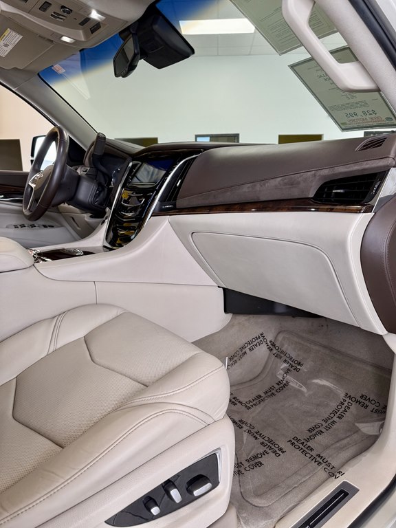 Photo 12 of this CADILLAC ESCALADE