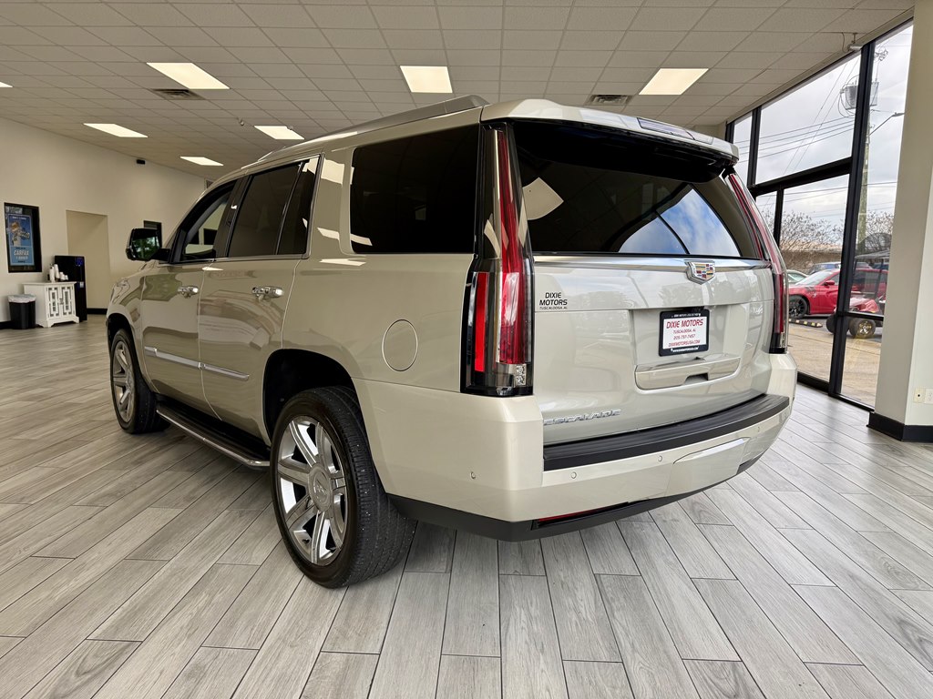 Photo 7 of this CADILLAC ESCALADE