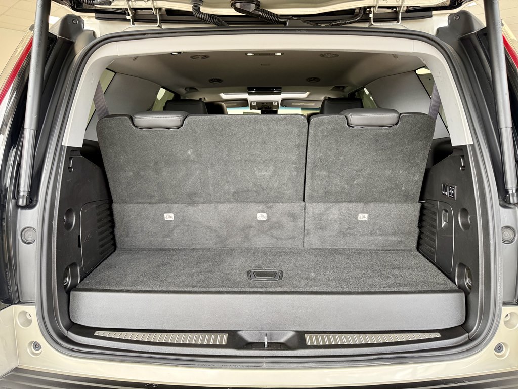 Photo 9 of this CADILLAC ESCALADE