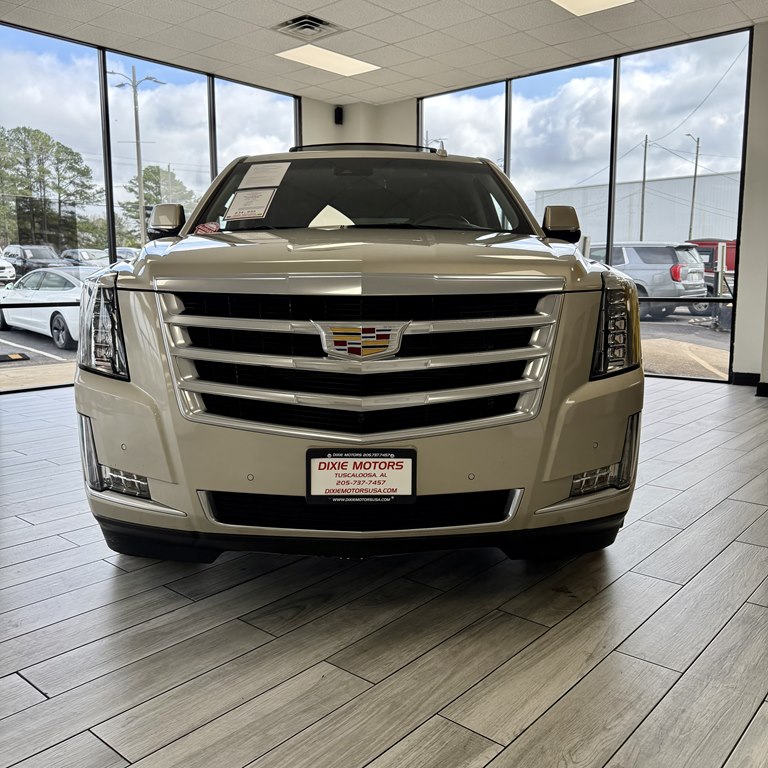 Photo 2 of this CADILLAC ESCALADE