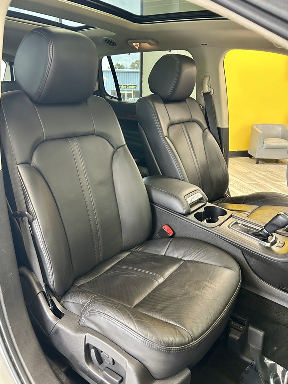 Photo 16 of this LINCOLN MKT