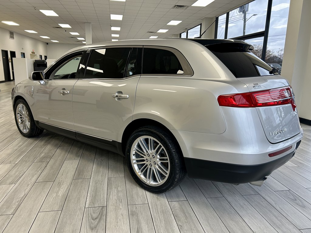 Photo 7 of this LINCOLN MKT