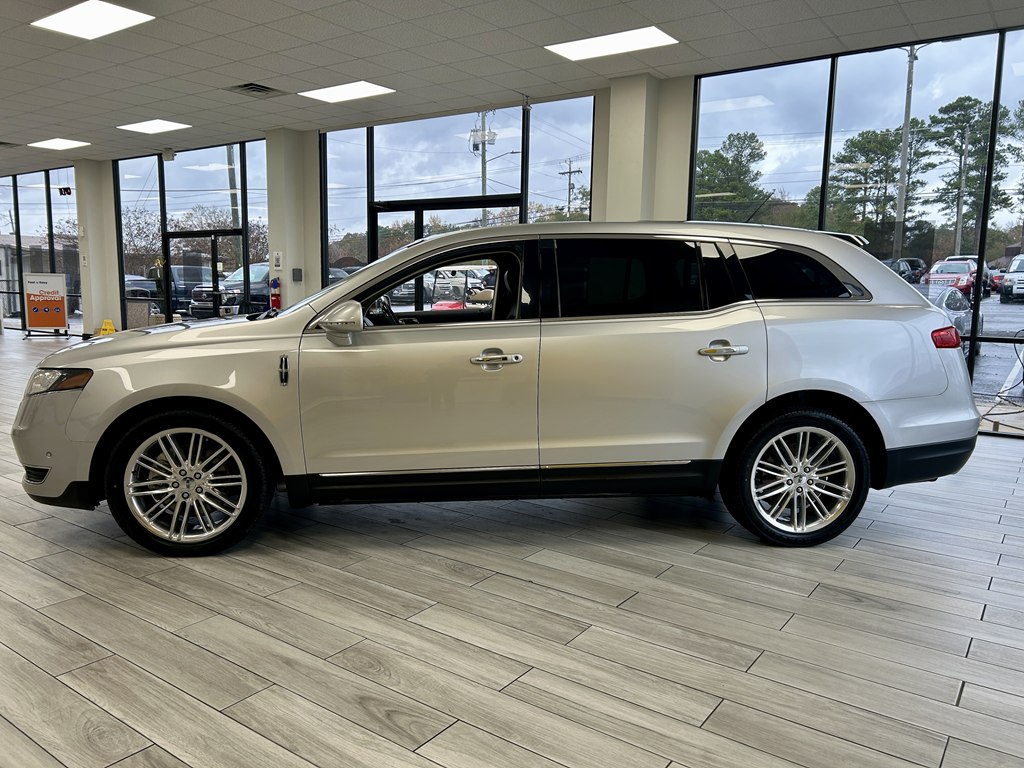 Photo 4 of this LINCOLN MKT