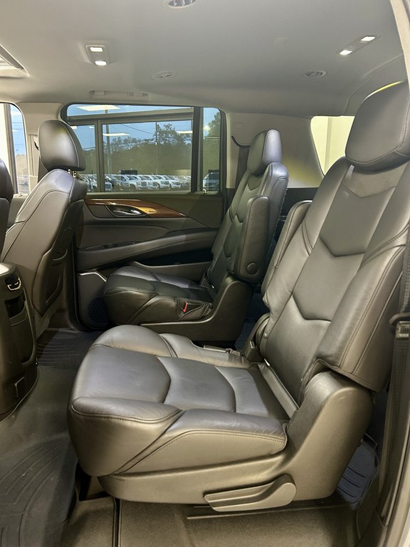 Photo 16 of this CADILLAC ESCALADE