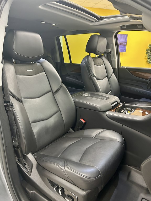 Photo 14 of this CADILLAC ESCALADE